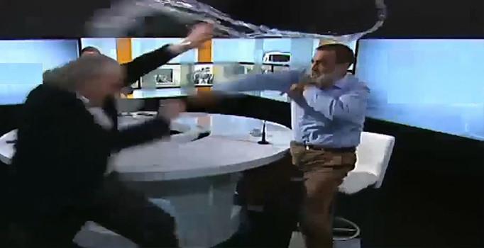 Canlı yayında tekme tokat birbirlerine girdiler | Video