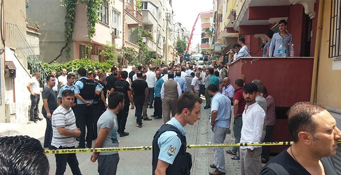 Küçükçekmece'de silahlı kavga: 5 yaralı