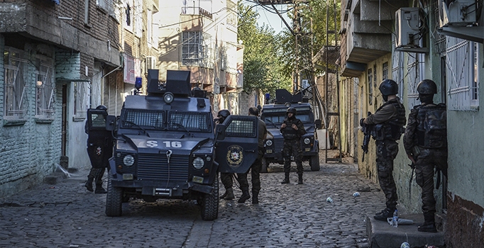 Diyarbakır Sur'daki çatışmalarda ağır yaralanan Ferhat Güzel öldü