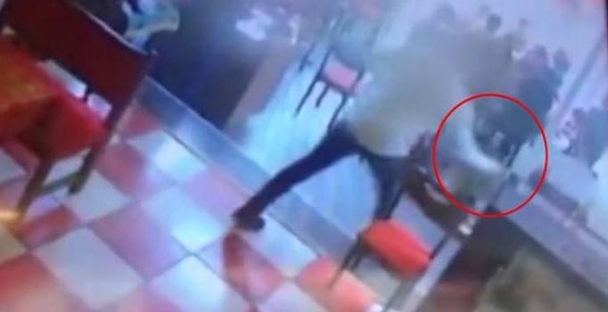 İstanbul'da kafeye silahlı saldırı: Yaralılar var | Son dakika haber