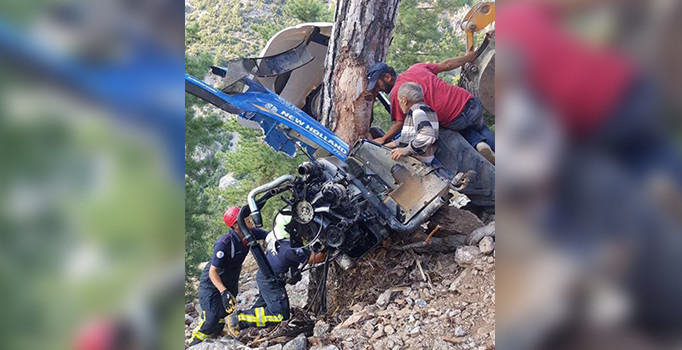 Çam ağacı büyük bir faciayı önledi: 3 yaralı