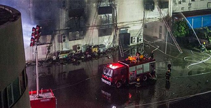 Çin’de 2 katlı binada yangın: 22 ölü