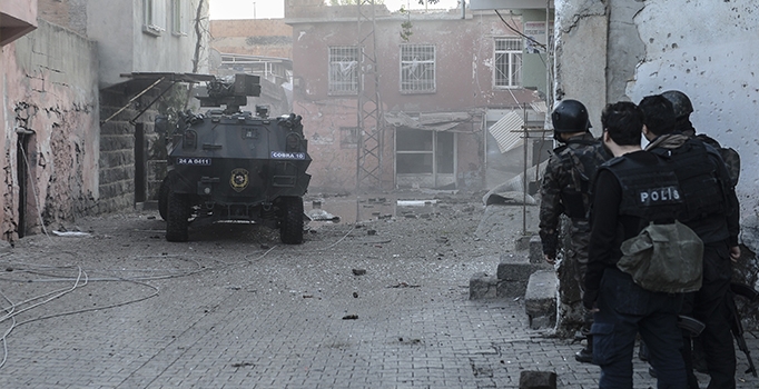 Diyarbakır Dicle'de 20 mahallede süren sokağa çıkma yasağı kalktı