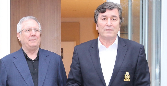 Aziz Yıldırım, spor yazarlarının maçlara giriş yasağını kaldırdı