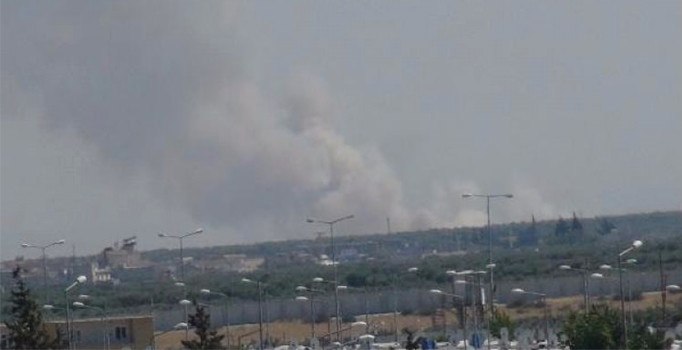 PYD'nin silahlı saldırısına karşılık verildi: Azez'in Mare vuruluyor | Son dakika haberler