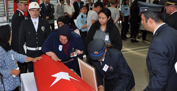 Uşak’ta şehit olan polis için tören düzenlendi