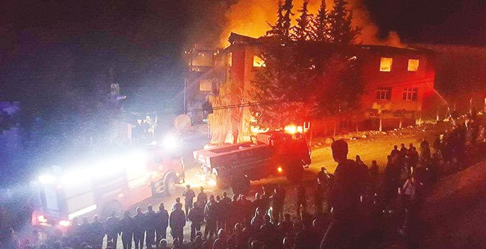 Meclis Aladağ Komisyonu’ndan öneriler: Yurtlara aileler ve  öğrenciler not versin