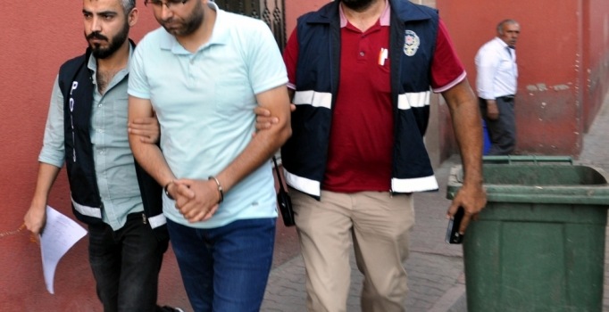 Kayseri'de FETÖ operasyonu: 22 gözaltı