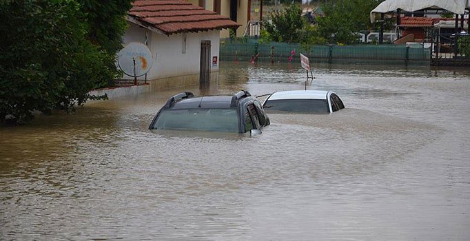Metrekareye en çok yağış 118 kilogram ile Silivri'nin Çanta Mahallesi'ne düştü