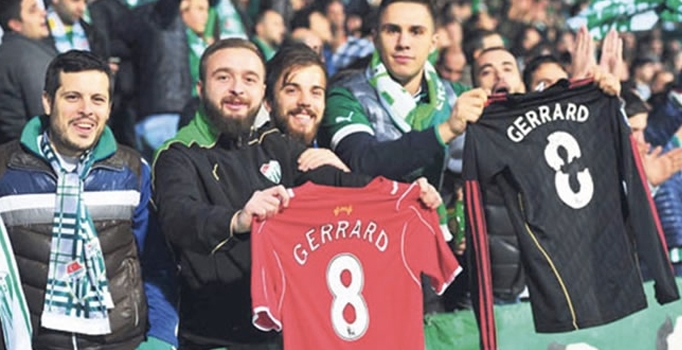 Bursasporlu taraftarlardan Beşiktaş maçında tarihi gaf