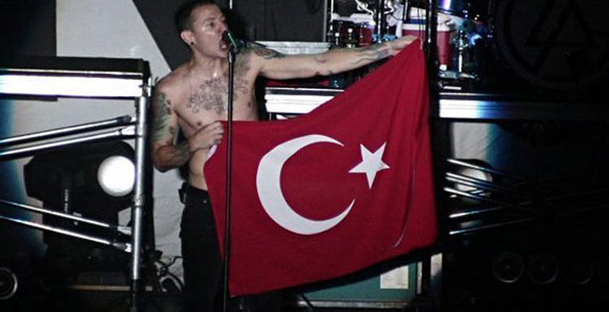 Linkin Park'ın solisti Chester Bennington intihar etti | Son dakika