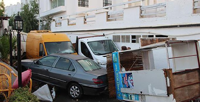 Deniz yükseldi, tsunami araçları sürükledi | Deprem haberleri