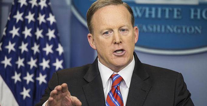 ABD Beyaz Saray Sözcüsü Sean Spincer istifa etti