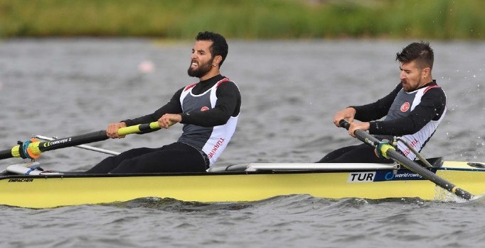 Fatih Ünsal ve Mert Kaan Kartal, Dünya Kürek Şampiyonası’nda gümüş madalya kazandı