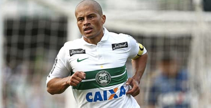 Alex de Souza'nın kitabı piyasaya çıktı