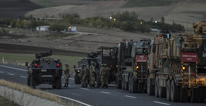 Diyarbakır Silvan'da patlama: 21 asker yaralı