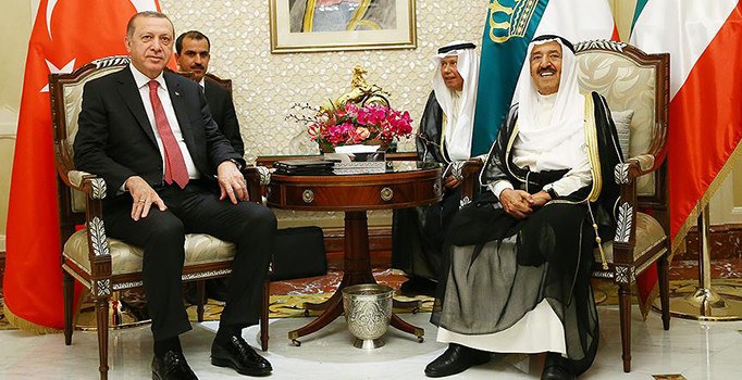 Cumhurbaşkanı Erdoğan Kuveyt Emiri Sabah ile görüştü
