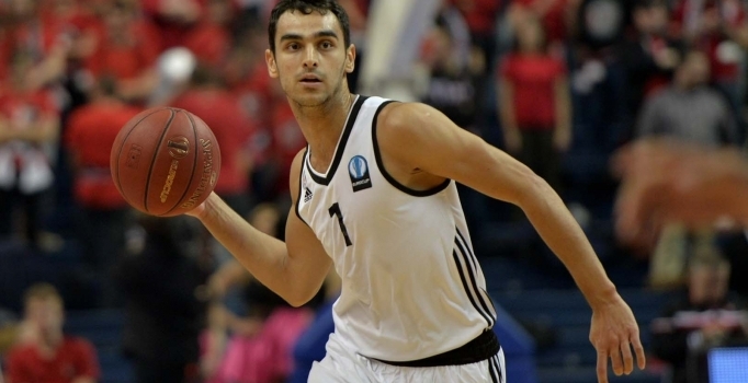 Beşiktaş Sompo Japan'da Kartal Özmızrak kadro dışı bırakıldı