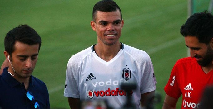Pepe: Beşiktaş'ta olmaktan dolayı çok gururluyum