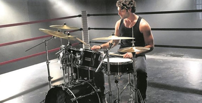 Şükrü Özyıldız 'Her şey Aşktan' filmi için 6 ay bateri dersi aldı