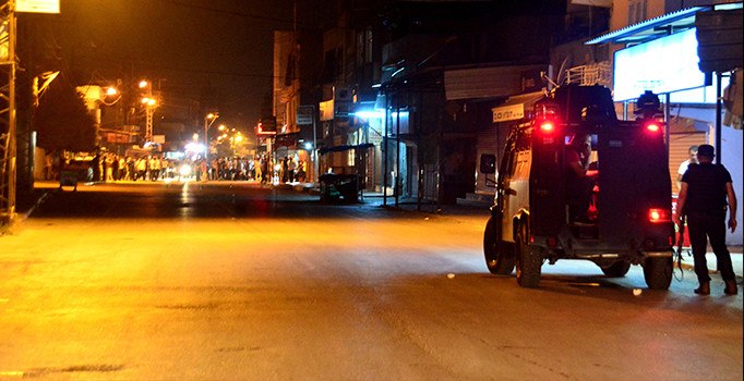 Adana'da kavga eden gruba biber gazlı müdahale