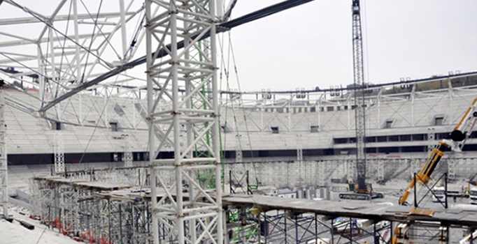 Vodafone Arena'nın çatısında sona yaklaşıldı
