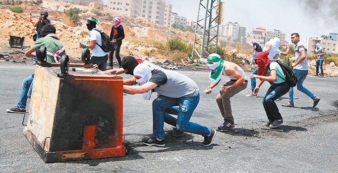 İslam ülkeleri kınadı, Filistinliler direndi