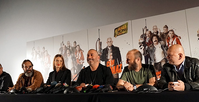 Cem Yılmaz’ın yönettiği ‘Ali Baba ve 7 Cüceler’ filminin basın gösterimi yapıldı