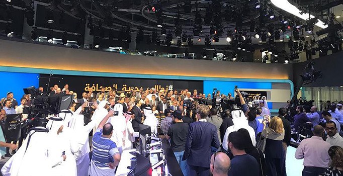 Al Jazeera televizyonunun kapatılması talebine protesto