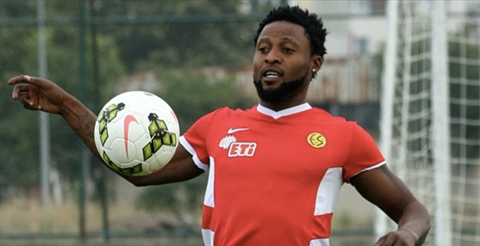 Eskişehirspor Lawal'i kadro dışı bıraktı