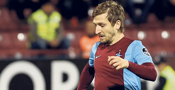 Chelsea, Marko Marin'in peşini bırakmıyor