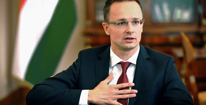 Macaristan'a mültecileri geri yollama hükümleri uygulanamaz