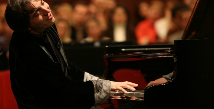 Hakim: Fazıl Say'ın ifadesi için konser salonunda alırız