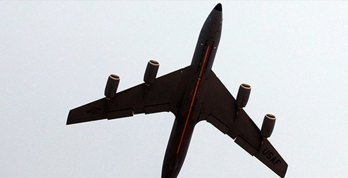 Kaliforniya’da uçak otoyola düştü | Son dakika haberleri