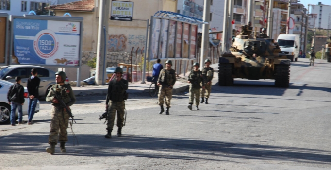 PKK'lılar Nusaybin'de cami hoparlörlerinden örgüt marşı çaldı