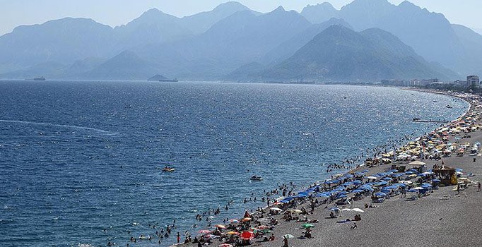 2017'nin ilk yarısında Türkiye'ye gelen turist sayısı yüzde 14,5 arttı