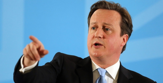 Paris saldırısına ilk tepki David Cameron'dan geldi