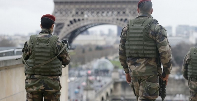 Paris hayalet şehre döndü, Fransız medyasında turist endişesi başgösterdi