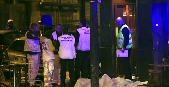 Görgü tanığı Paris'teki dehşet anlarını anlattı: Herkesi kesiyorlar...