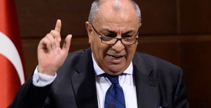 MHP'de Tuğrul Türkeş'in yerine Prof. Dr. Ümit Özdağ getirildi