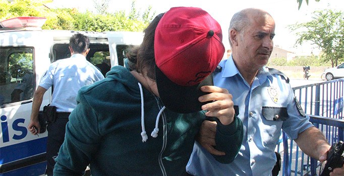 Konya’da “Hero” tişörtlü gence gözaltı