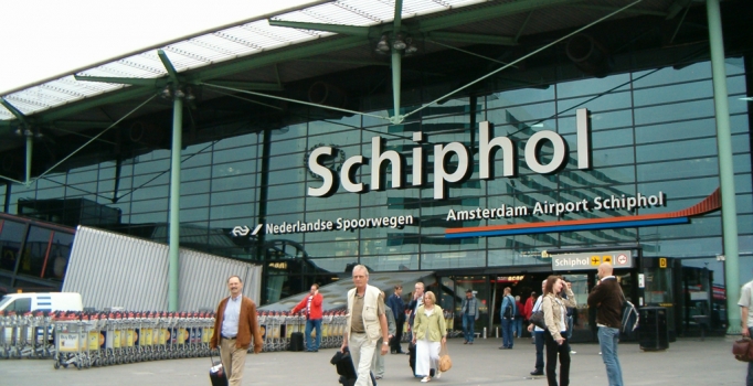 Hollanda'da Fransız uçağı boşaltıldı