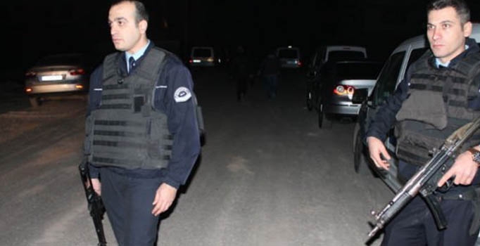 Gaziantep'te IŞİD'in hücre evinde Ankara saldırısının planlayıcısı kendini havaya uçurdu iddiası