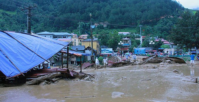 Vietnam'da sel felaketi: 7 kişi hayatını kaybetti