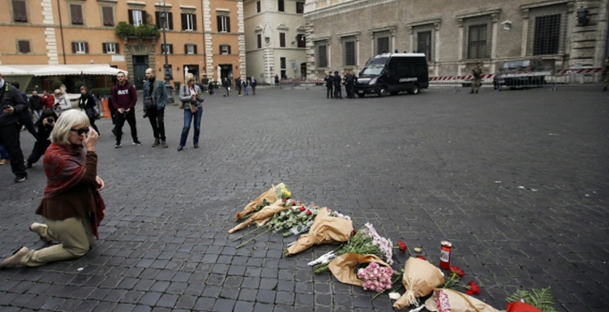 Paris'teki saldırılarda ölü sayısı 132'ye çıktı