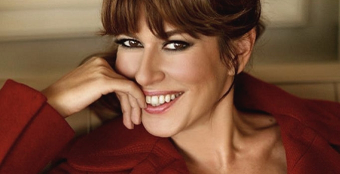 Hülya Avşar’ın oynayacağı rol İpek Tuzcuoğlu’na verildi