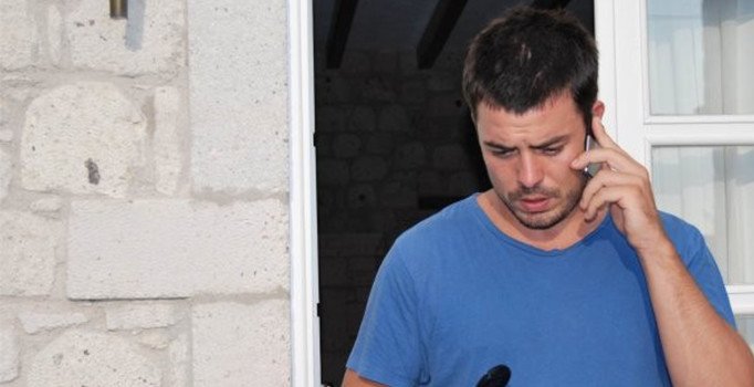 Ünlü oyuncu Kemal Pekser'e yumruklu saldırı