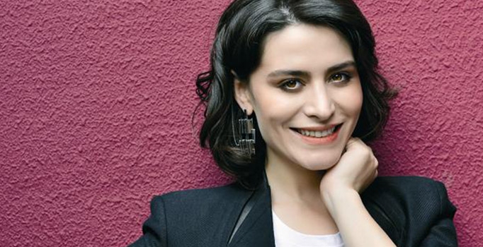 Hollywoodlu Belçim Bilgin