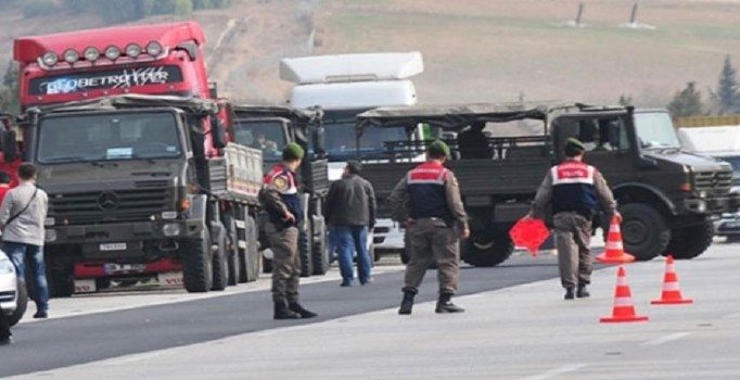 Mit tırlarının kuryesi, 'Hero' tişörtlü sanığın da avukatı çıktı