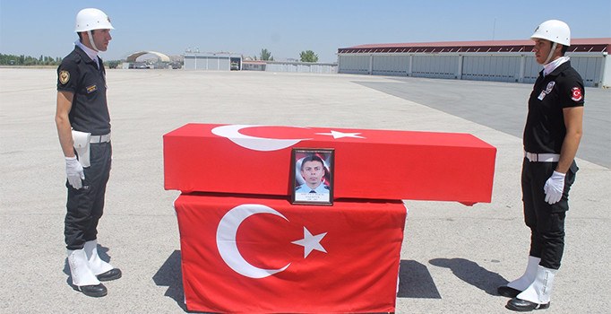 Hakkari şehidi Erhan Konuk memleketi Adana'ya uğurlandı | Son dakika haberleri